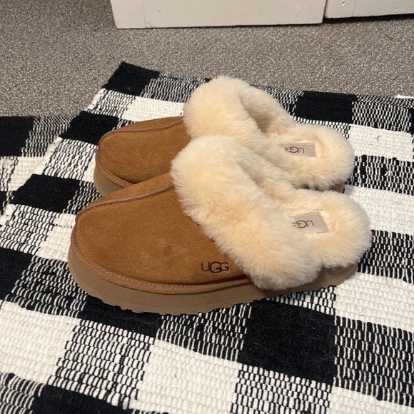 Ugg Slippers - Picture 3 of 6